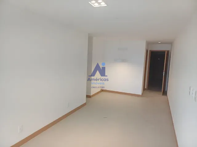 Apartamento 3 quartos e 2 banheiros, para alugar, no bairro Recreio dos Bandeirantes em Rio de Janeiro