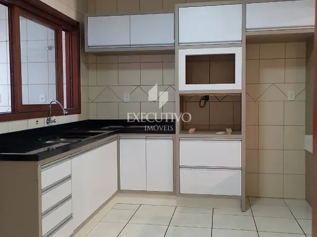 Apartamento com 140m² 3 quartos e 2 banheiros, para alugar, no bairro Centro em Arroio do Meio