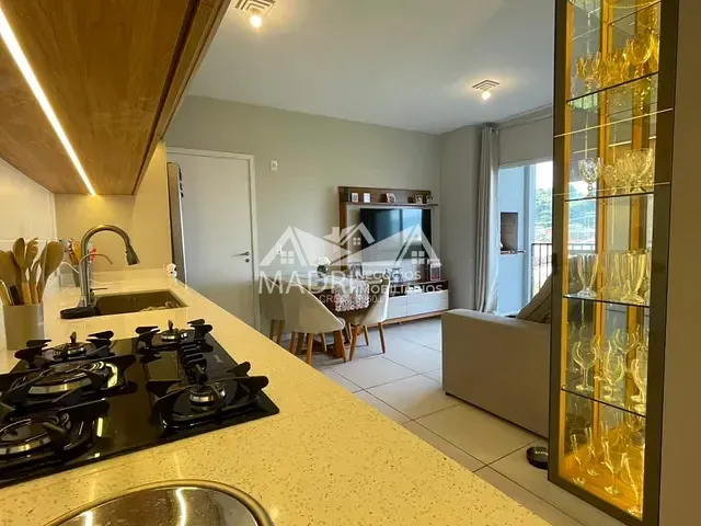 Apartamento 2 quartos e 1 banheiro, à venda, no bairro São Sebastião em Palhoça