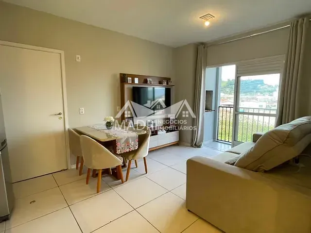 Apartamento 2 quartos e 1 banheiro, à venda, no bairro São Sebastião em Palhoça