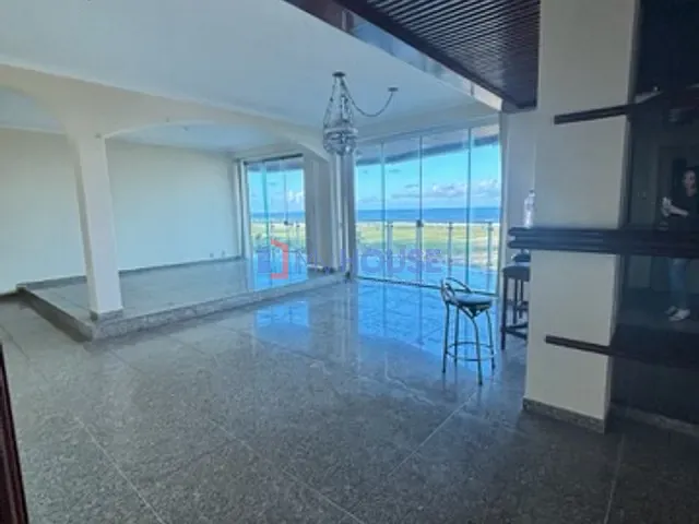 Apartamento 6 quartos e 2 banheiros, à venda ou para alugar, no bairro Centro em Ilhéus