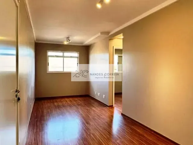 Apartamento 2 quartos e 1 banheiro, à venda, no bairro Leonor em Londrina