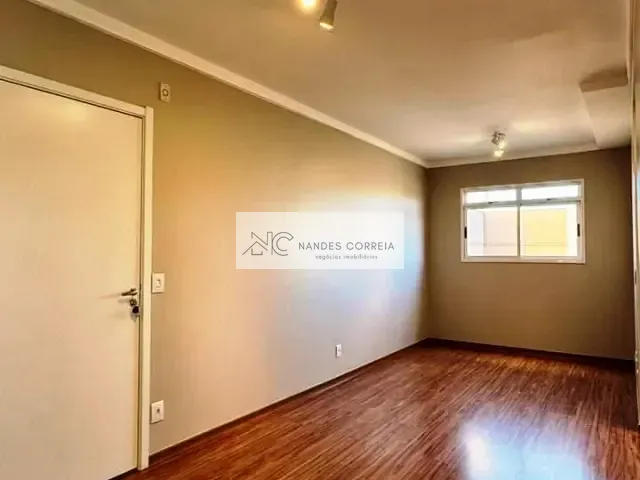 Apartamento 2 quartos e 1 banheiro, à venda, no bairro Leonor em Londrina