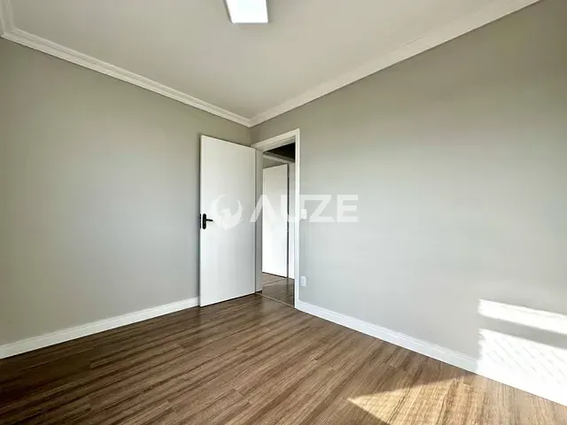 Apartamento com 52m² 2 quartos e 1 banheiro, à venda, no bairro Ipê em São José dos Pinhais