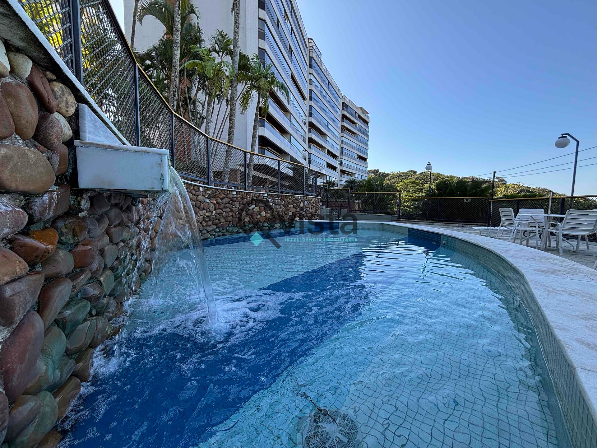 Apartamento à venda com 3 quartos, 168m² - Foto 23