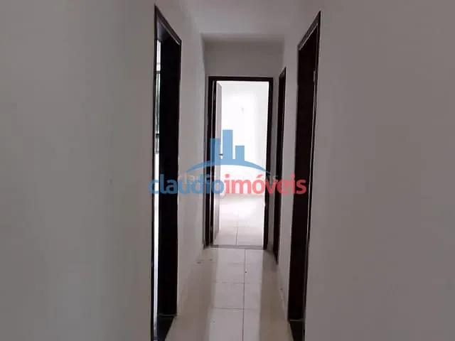 Apartamento 2 quartos e 1 banheiro, à venda ou para alugar, no bairro Santa Rosa em Barra Mansa