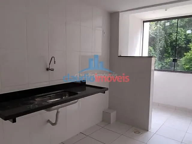 Apartamento 2 quartos e 1 banheiro, à venda ou para alugar, no bairro Santa Rosa em Barra Mansa