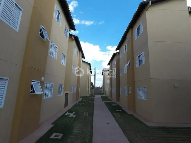 Apartamento 2 quartos e 1 banheiro, para alugar, no bairro Parque Residencial Rita Vieira em Campo Grande