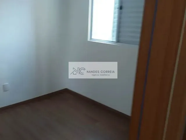 Apartamento 2 quartos e 2 banheiros, à venda, no bairro Parque Jamaica em Londrina