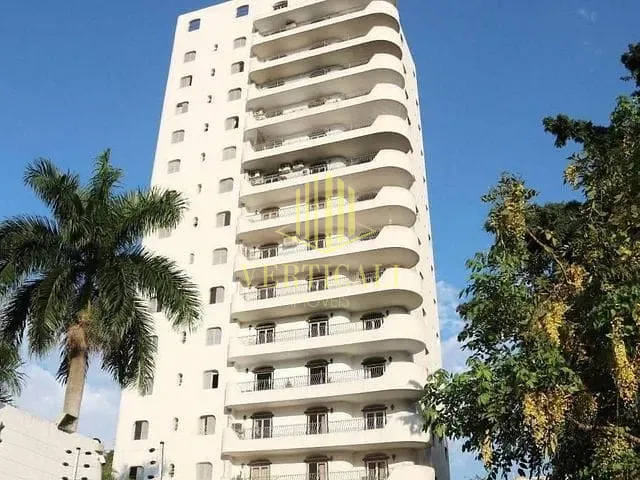 Apartamento com 235m² 4 quartos e 5 banheiros, à venda, no bairro Centro-Sul em Cuiabá