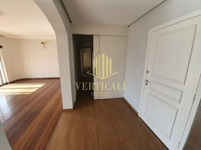 Apartamento com 235m² 4 quartos e 5 banheiros, à venda, no bairro Centro-Sul em Cuiabá