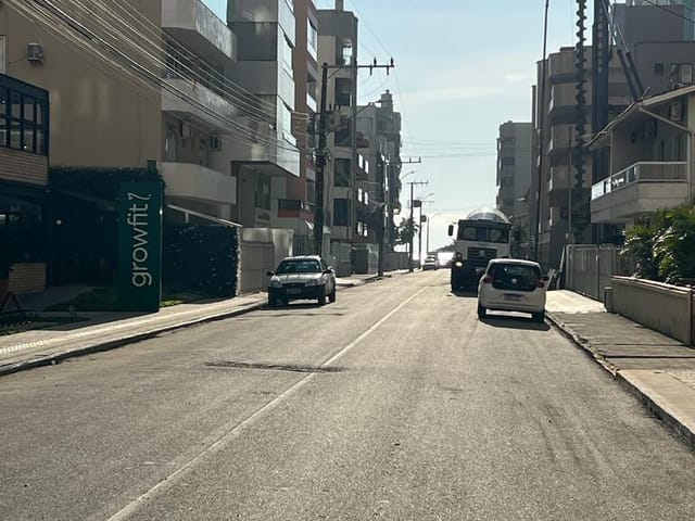 Apartamento com 211m² 3 quartos e 4 banheiros, à venda, no bairro Meia Praia em Itapema