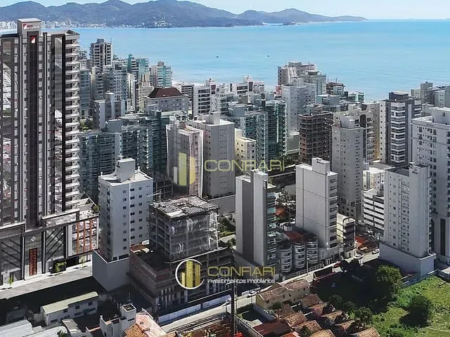 Apartamento com 220m² 4 quartos e 5 banheiros, à venda, no bairro Meia Praia em Itapema