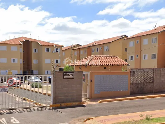Apartamento com 50m² 2 quartos e 1 banheiro, à venda, no bairro Jardim Centenário em Campo Grande