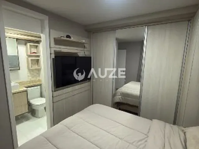 Apartamento com 83m² 3 quartos e 2 banheiros, à venda, no bairro Capão Raso em Curitiba