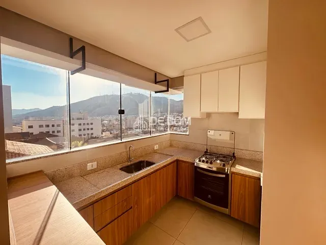 Apartamento com 100m² 2 quartos e 2 banheiros, para alugar, no bairro Nossa Senhora Aparecida em Poços de Caldas