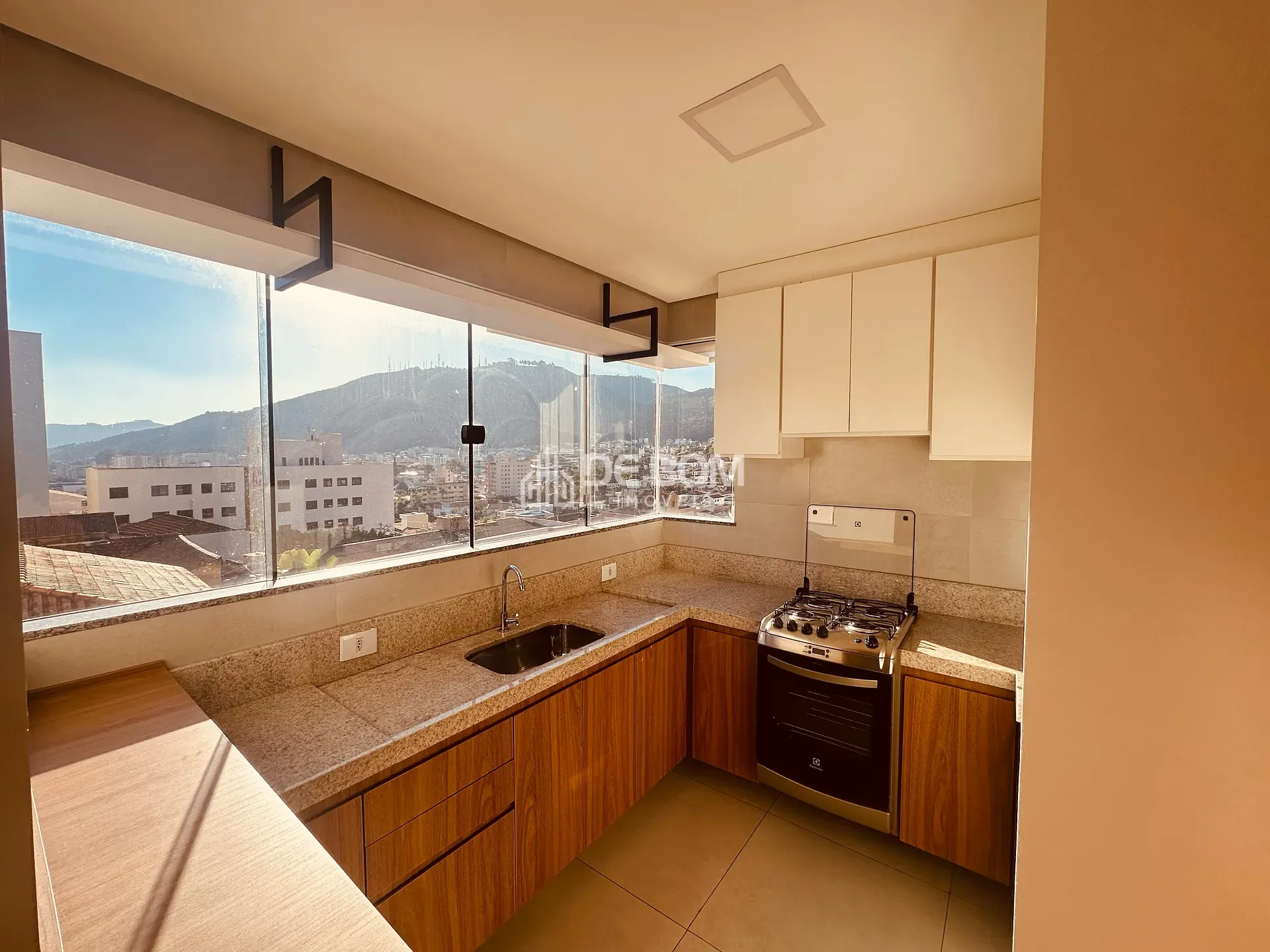 Apartamento, 2 quartos, 75 m² - Foto 1