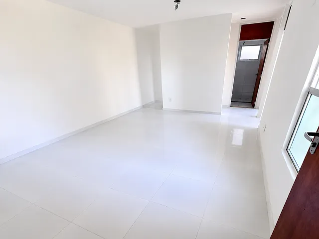 Apartamento 2 quartos e 1 banheiro, à venda, no bairro Lago Azul em Manaus