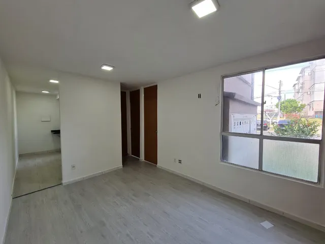Apartamento 2 quartos e 1 banheiro, à venda, no bairro Lago Azul em Manaus