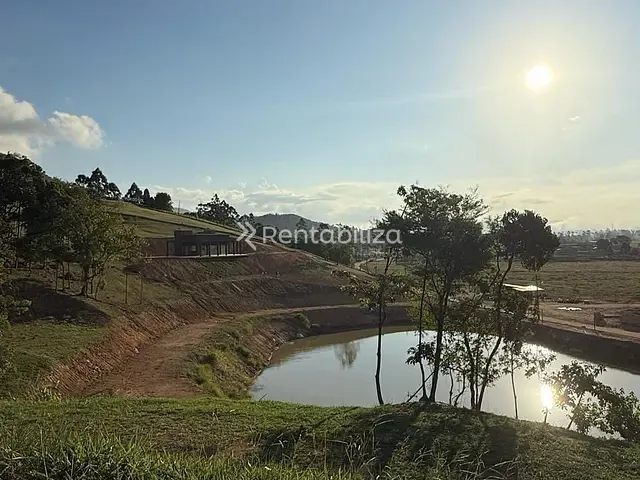 Terreno com 1600m², à venda, no bairro Intinga em Tijucas