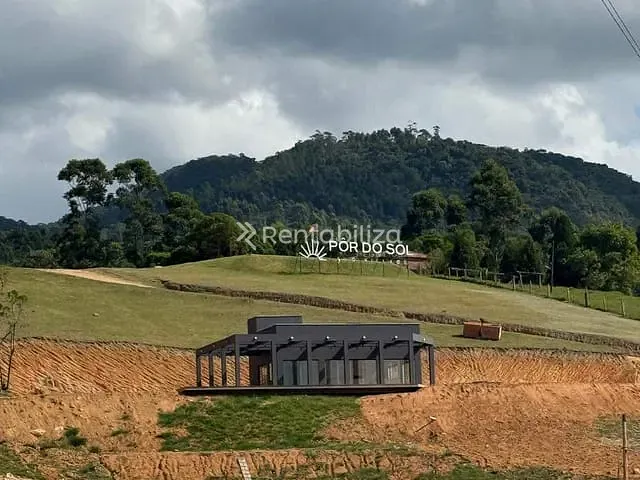 Terreno com 1600m², à venda, no bairro Intinga em Tijucas