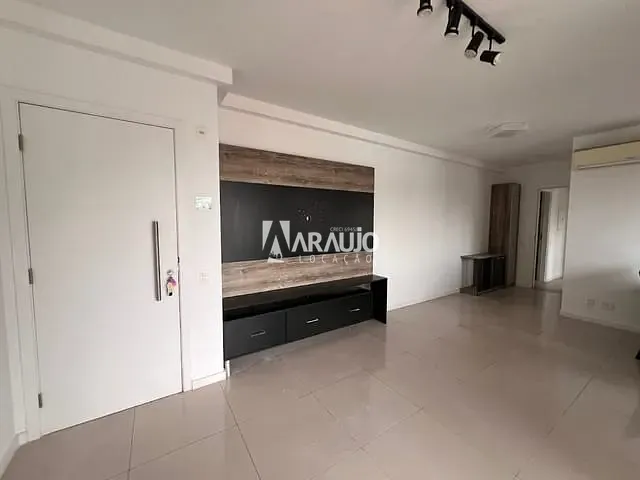 Apartamento 3 quartos e 1 banheiro, para alugar, no bairro Centro em Itajaí