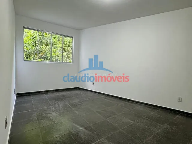 Apartamento 1 quarto e 1 banheiro, à venda, no bairro Centro em Barra Mansa