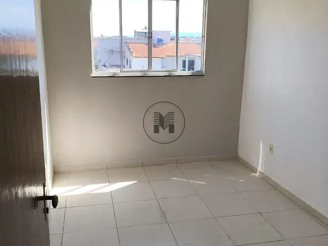 Apartamento 2 quartos e 1 banheiro, para alugar, no bairro Centro em Potim