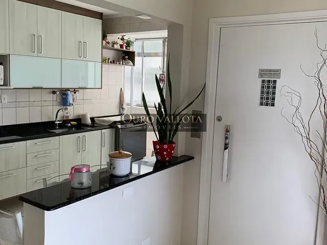 Apartamento 3 quartos e 2 banheiros, para alugar, no bairro Boqueirão em Santos