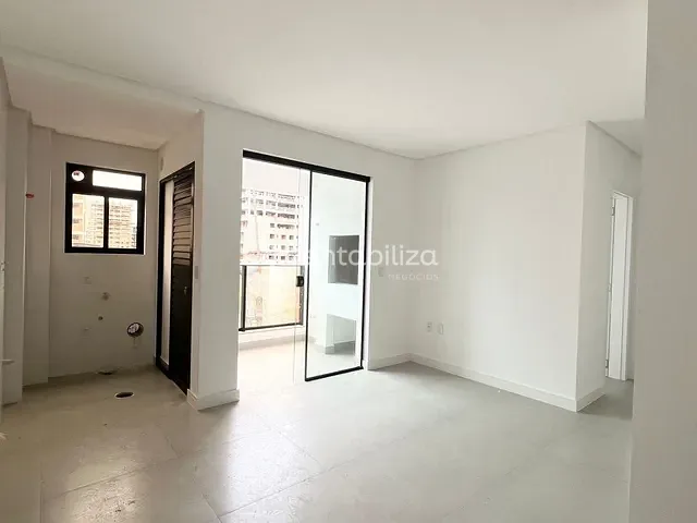 Apartamento 2 quartos e 2 banheiros, à venda, no bairro morretes em Itapema