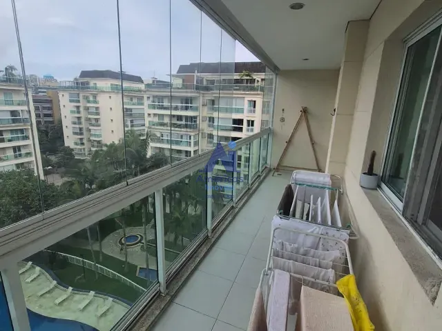 Cobertura / Penthouse com 200m² 3 quartos e 4 banheiros, à venda ou para alugar, no bairro Barra da Tijuca em Rio de Janeiro