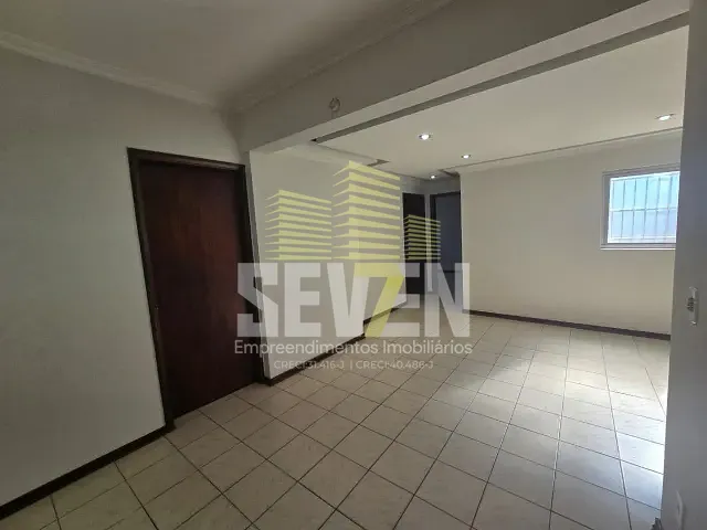 Apartamento com 65m² 2 quartos e 2 banheiros, para alugar, no bairro Centro em Bauru