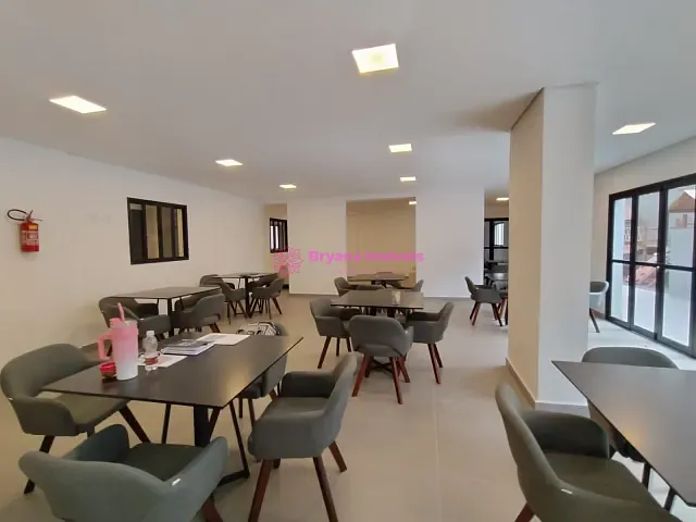 Apartamento 3 quartos e 2 banheiros, para alugar, no bairro Vila Assunção em Santo André