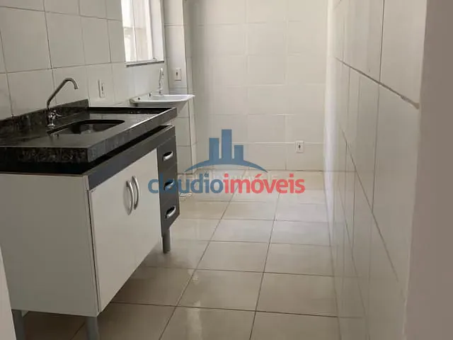 Apartamento 2 quartos e 1 banheiro, à venda, no bairro Colônia Santo Antônio em Barra Mansa