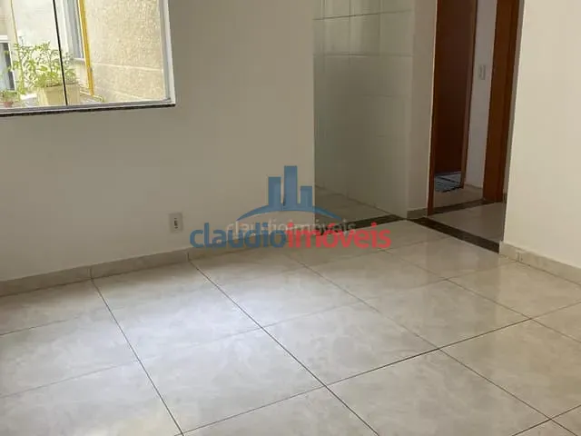 Apartamento 2 quartos e 1 banheiro, à venda, no bairro Colônia Santo Antônio em Barra Mansa