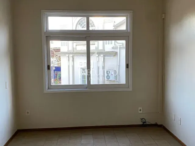 Apartamento 3 quartos e 4 banheiros, à venda ou para alugar, no bairro Centro em Arroio Do Meio