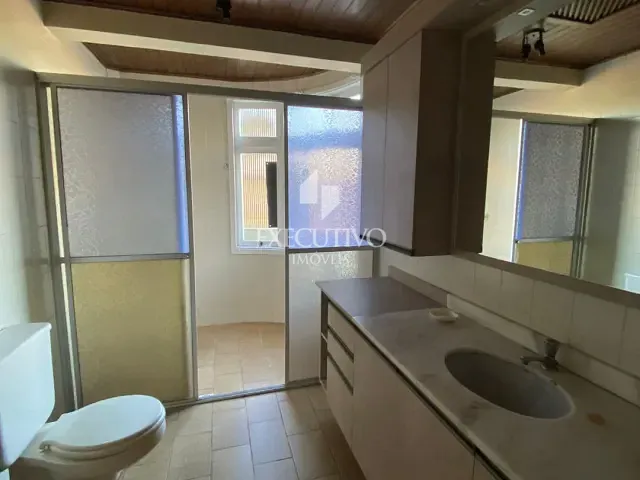 Apartamento 3 quartos e 4 banheiros, à venda ou para alugar, no bairro Centro em Arroio Do Meio