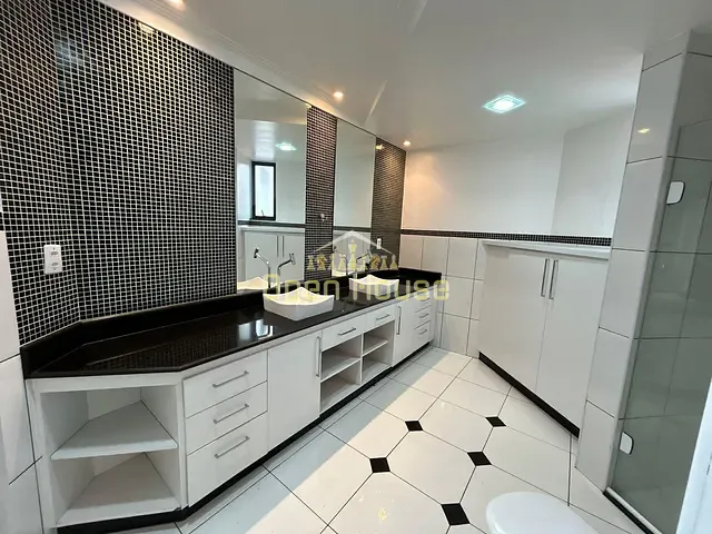 Apartamento com 125m² 4 quartos e 3 banheiros, à venda, no bairro Sessenta em Volta Redonda