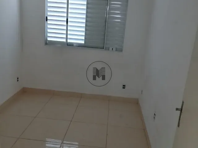 Apartamento 3 quartos e 1 banheiro, para alugar, no bairro São Roque em Aparecida