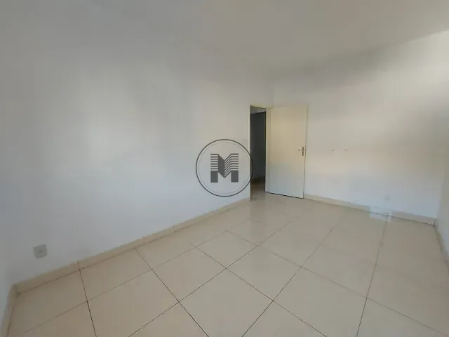Apartamento 3 quartos e 1 banheiro, para alugar, no bairro São Roque em Aparecida