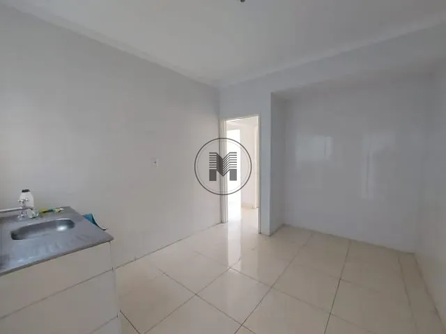 Apartamento 3 quartos e 1 banheiro, para alugar, no bairro São Roque em Aparecida
