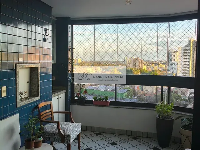 Apartamento com 207m² 3 quartos e 2 banheiros, à venda, no bairro Centro em Londrina