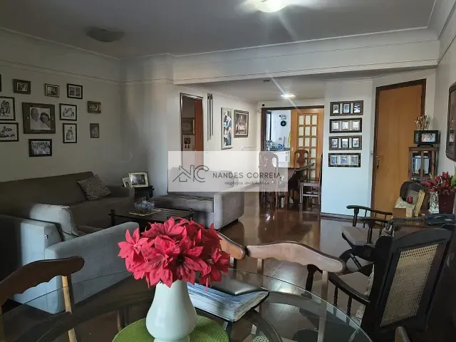 Apartamento com 207m² 3 quartos e 2 banheiros, à venda, no bairro Centro em Londrina