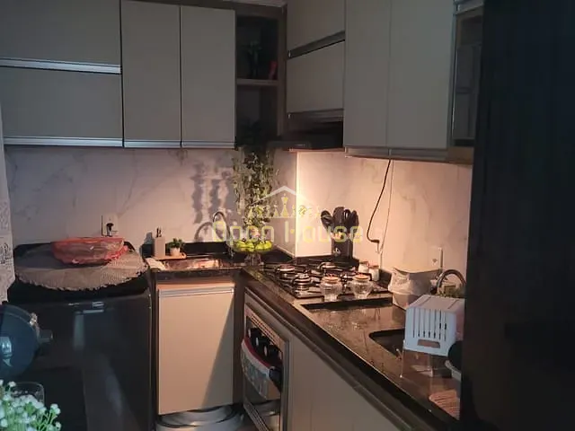 Apartamento 2 quartos e 1 banheiro, à venda, no bairro Três Poços em Volta Redonda