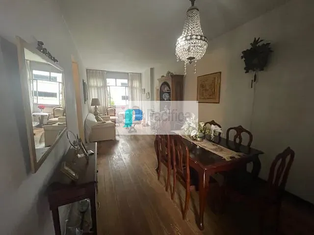 Apartamento com 110m² 3 quartos e 2 banheiros, à venda, no bairro Copacabana em Rio de Janeiro