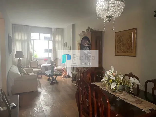 Apartamento com 110m² 3 quartos e 2 banheiros, à venda, no bairro Copacabana em Rio de Janeiro