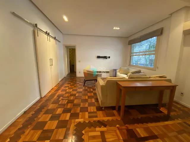 Apartamento com 100m² 2 quartos e 1 banheiro, à venda, no bairro Copacabana em Rio de Janeiro
