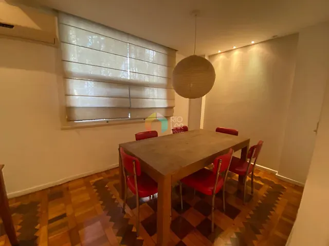 Apartamento com 100m² 2 quartos e 1 banheiro, à venda, no bairro Copacabana em Rio de Janeiro