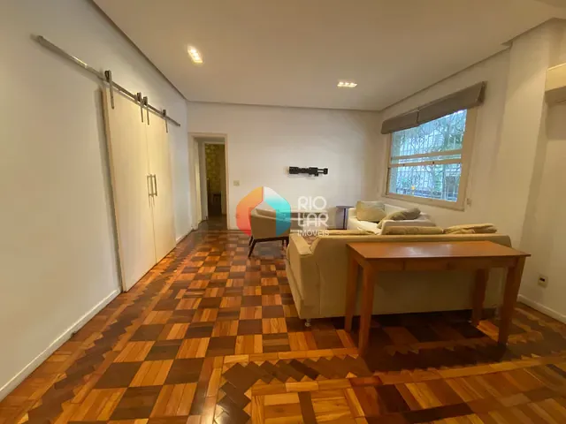 Apartamento com 100m² 2 quartos e 1 banheiro, à venda, no bairro Copacabana em Rio de Janeiro