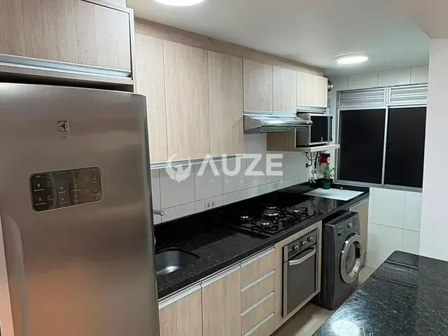 Apartamento 2 quartos e 1 banheiro, à venda, no bairro Pinheirinho em Curitiba